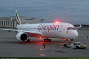 ET-AYB_1_16PX~0.jpg