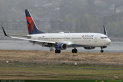 N909DN_1_16PX.jpg